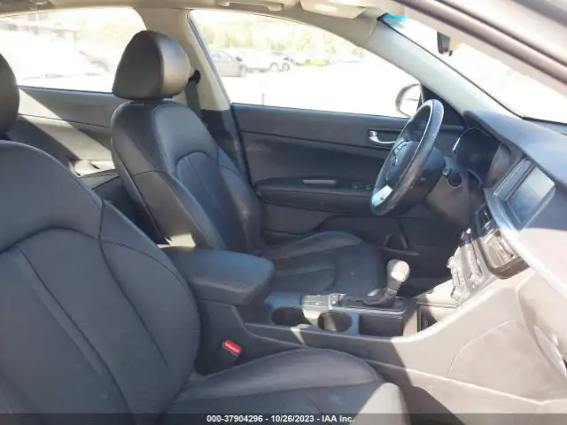 KIA OPTIMA 2019 5XXGT4L30KG295377