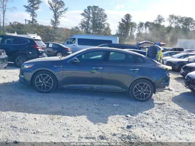 KIA OPTIMA 2019 5XXGT4L30KG295377